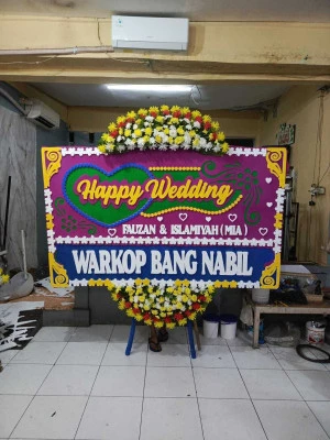 Papan Bunga di Lubangdukuh Butuh