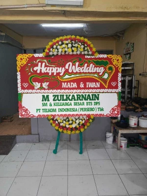 Papan Bunga di Lubangdukuh Butuh