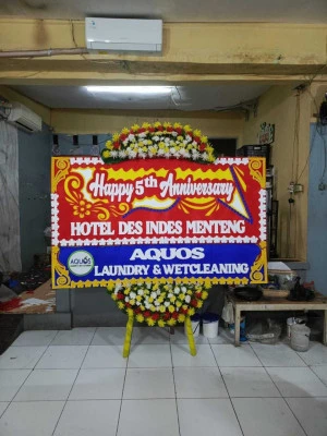 Papan Bunga di Lubangdukuh Butuh
