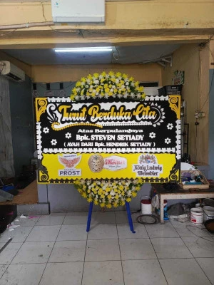 Papan Bunga di Lubangdukuh Butuh